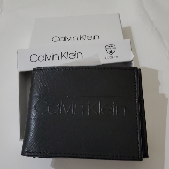 🤩New in box authentic Calvin Klein genuine leather Mens black wallet - Picture 3 of 9